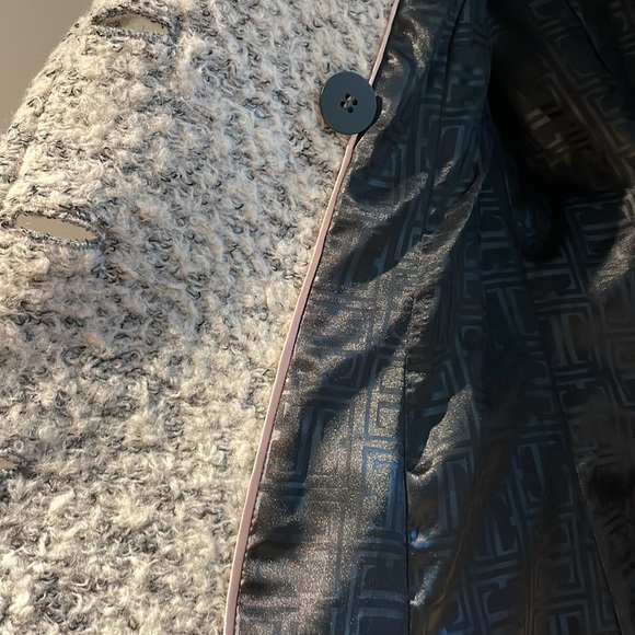 Ivanka Heavy Wool Coat - Picture 9 of 12